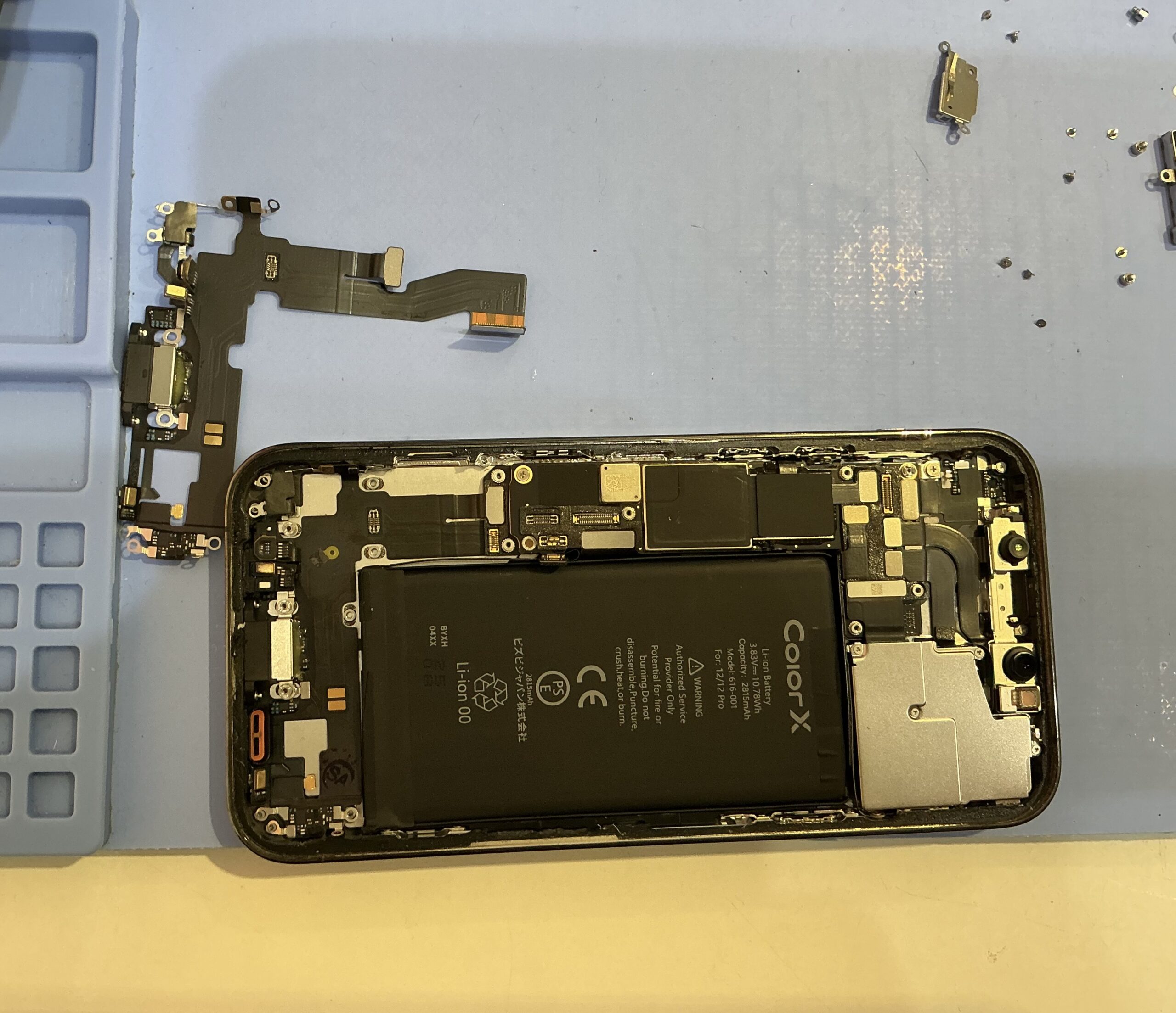 iPhone12Proの充電口のお修理をしました！ | スマホスピタル 小田原店