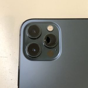 iPhone12Proカメラレンズひび割れ