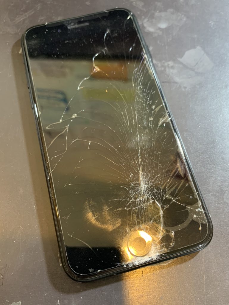 iPhoneSE2の画面交換修理