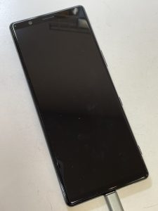 【Xperia5】朝起きたら画面が真っ暗！バイブや音は鳴るけど映らない！ | スマホスピタル by デジホ 姫路キャスパ店の修理速報