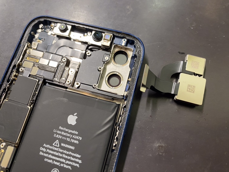 iPhone12修理中