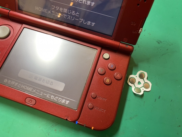 ボタンシールを交換後のNew3DSLL