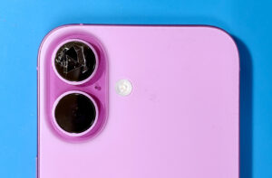 iPhone 16 のカメラレンズ交換