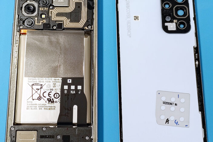 Galaxy A53(SC-53C/SCG15) バッテリー交換】大分市で即日！膨張で画面