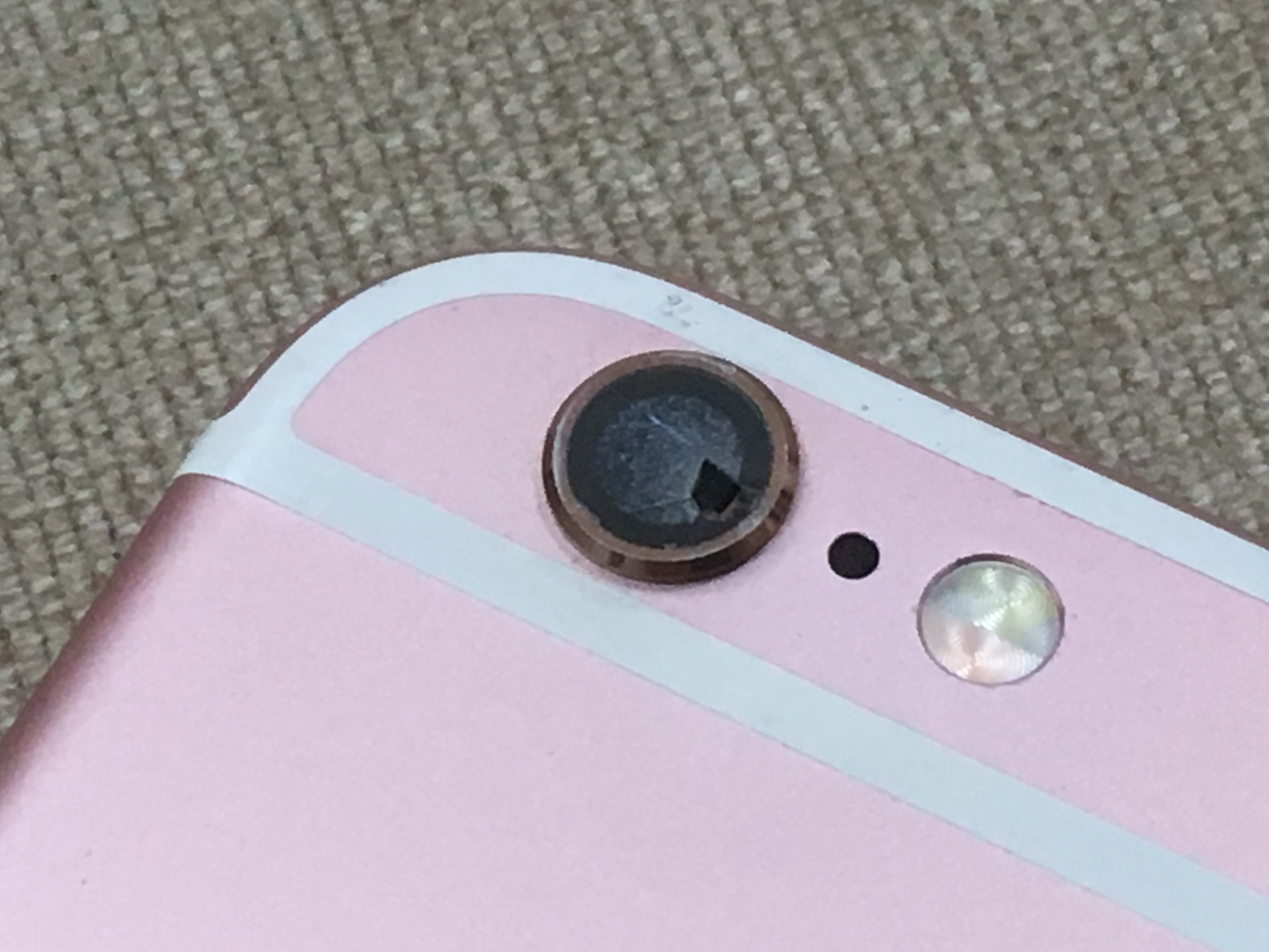 背面カメラが割れた Iphone6sのバックカメラレンズ交換 スマホスピタル藤沢