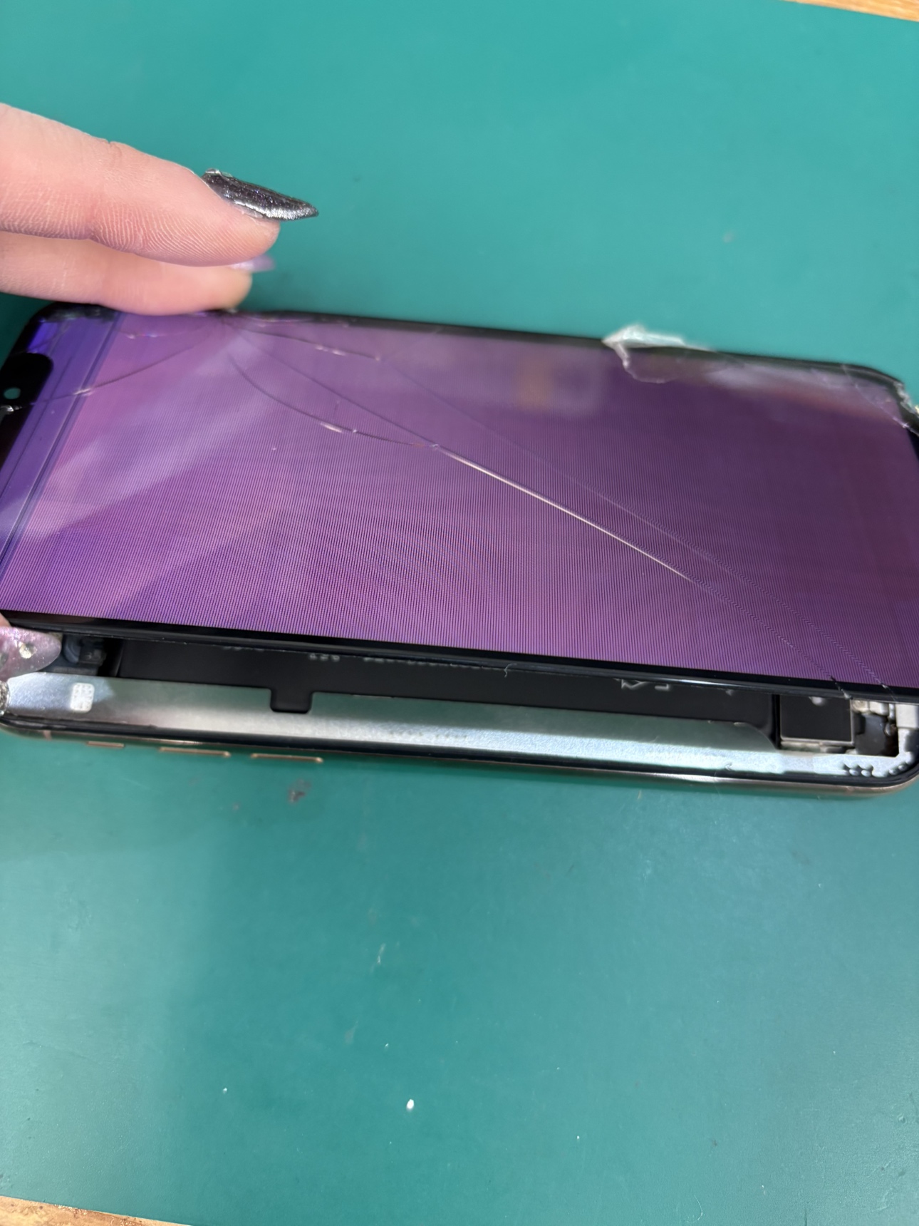 iPhoneXS 512GB ディスプレイ右上変色あり iPhoneXS 512GB ディスプレイ右上変色あり iPhoneXS 512GB