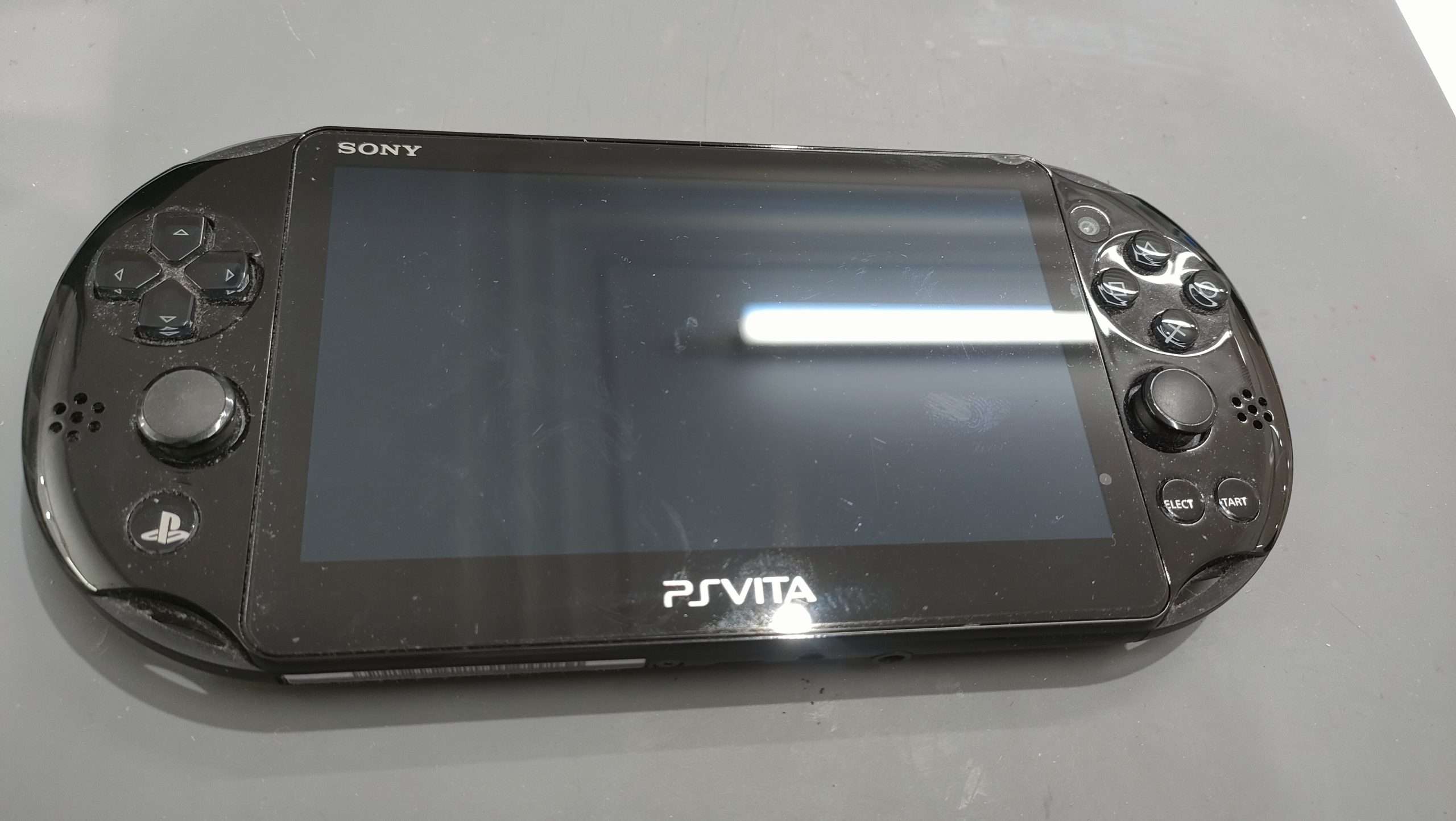 PS Vita-2000 バッテリー交換 | スマホスピタル新宿アルタ店の修理速報