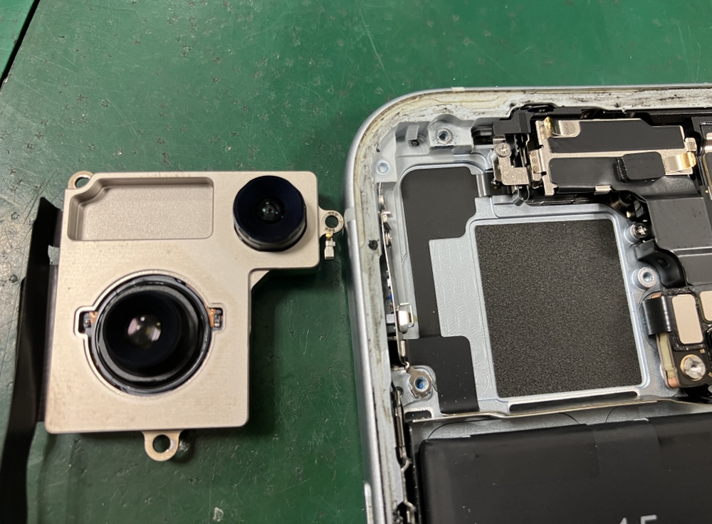 iPhone15カメラ修理は新宿で！映らない・ピント不良も即日解決 | スマ