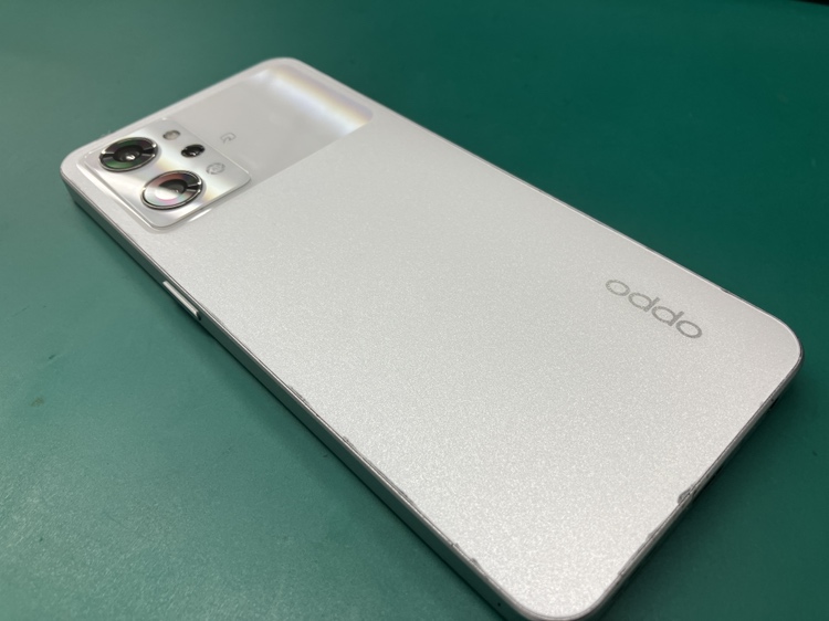 OPPOReno9A修理新宿で！画面割れ・タッチ不良も即日データ保持 | スマ