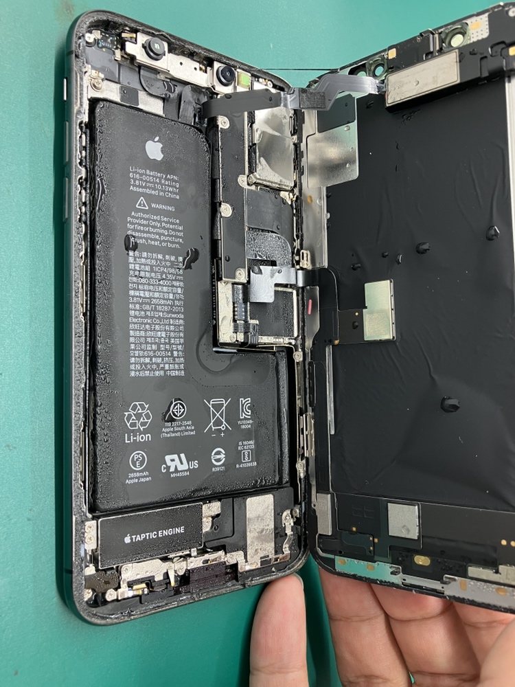 iPhoneXs修理は新宿で！水没洗浄・電源不具合も即日データ保持 | スマ