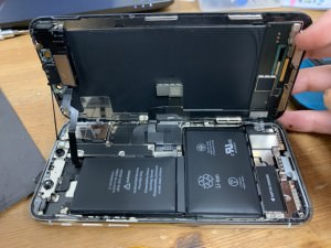 iPhoneX膨張したバッテリー