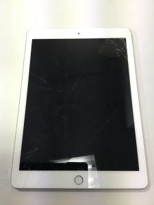 iPad7 画面交換 鶴見