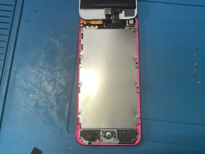 iPodtouch6バッテリー交換修理中