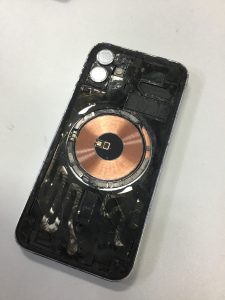 iPhone12 バックパネル交換 踊場