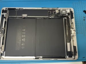 iPad7 バッテリー交換 黄金町