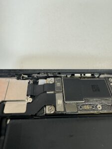 iPhone11 スリープボタン 分解 関内 磯子 川崎 藤沢