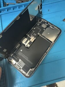 iPhone13Pro バッテリー交換 本牧