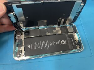 iPhoneSE第2世代　電池交換　関内