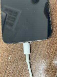 iPhone 充電不良 関内