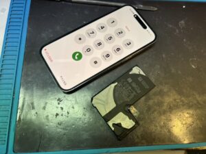 バッテリー交換が完了し最大容量が100%に復活したiPhone 14 Pro