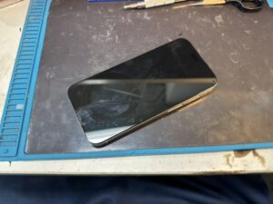 電池消耗が早いiPhone 15 Proをスマホスピタル横浜関内店で受付