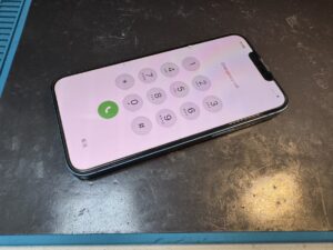 バッテリーの減りが早くなったiPhone 13 miniをスマホスピタル横浜関内店で受付