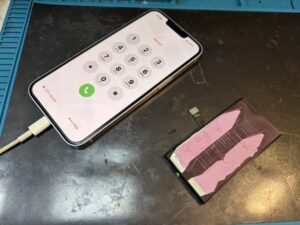 iPhone14のバッテリー交換修理が完了した状態