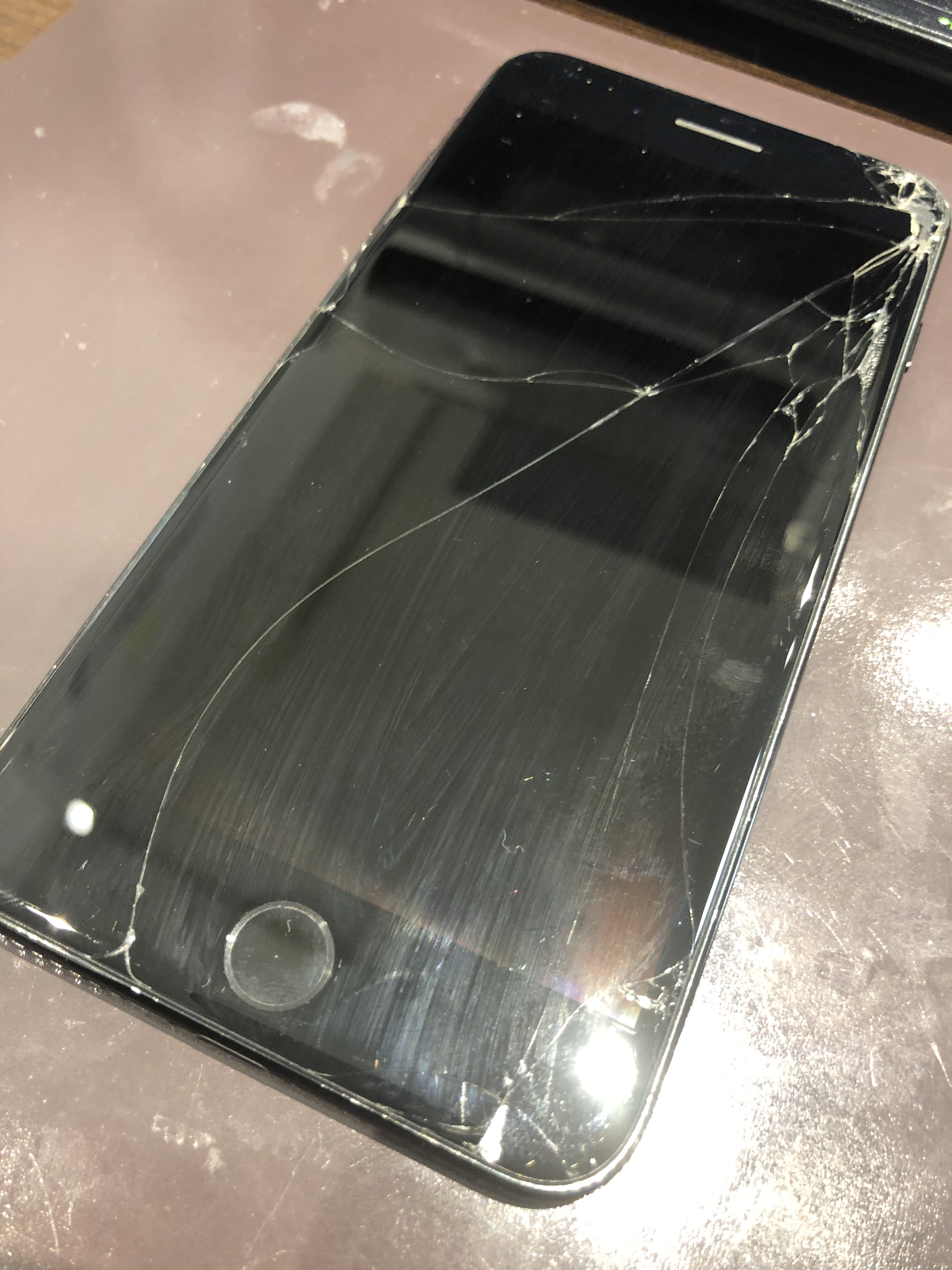 iPhone7plusの画面修理