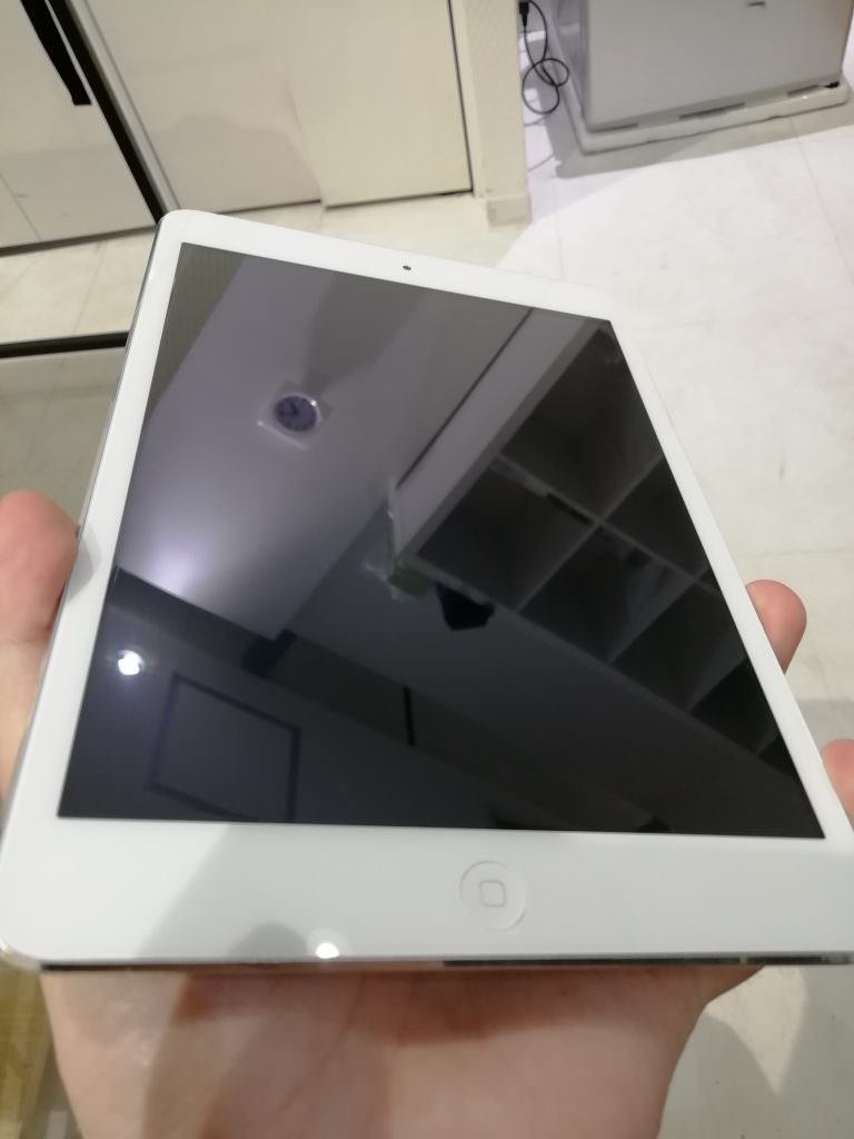 iPad ガラス交換修理 相模原古淵２