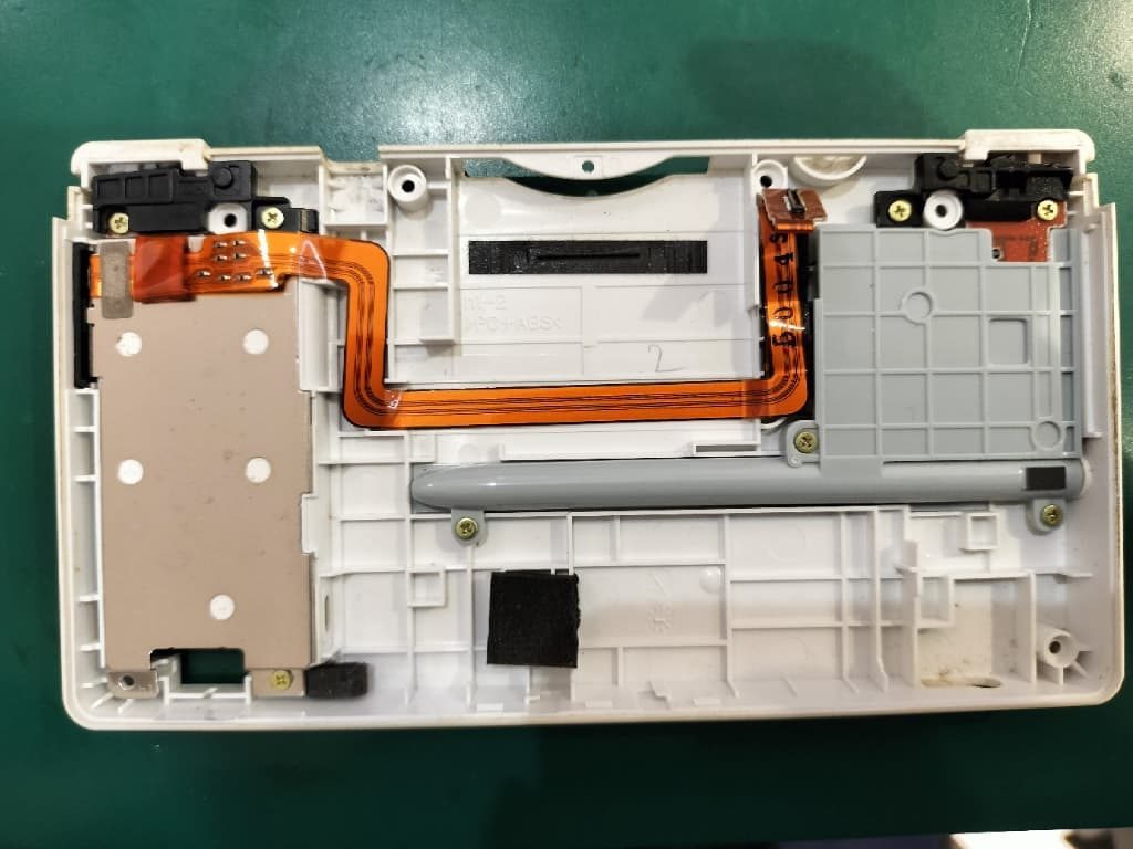 アイフォン4、psp、Dsi(下画面傷おおめ)普通に使えます！ アイフォン4、psp、Dsi(下画面傷おおめ)普通に使えます！ その他