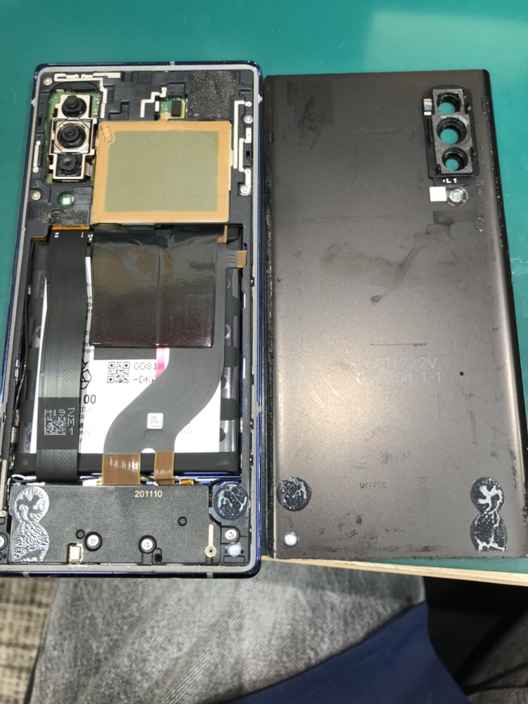 arrows NX9】Androidのバッテリー交換も承っております！ | スマ