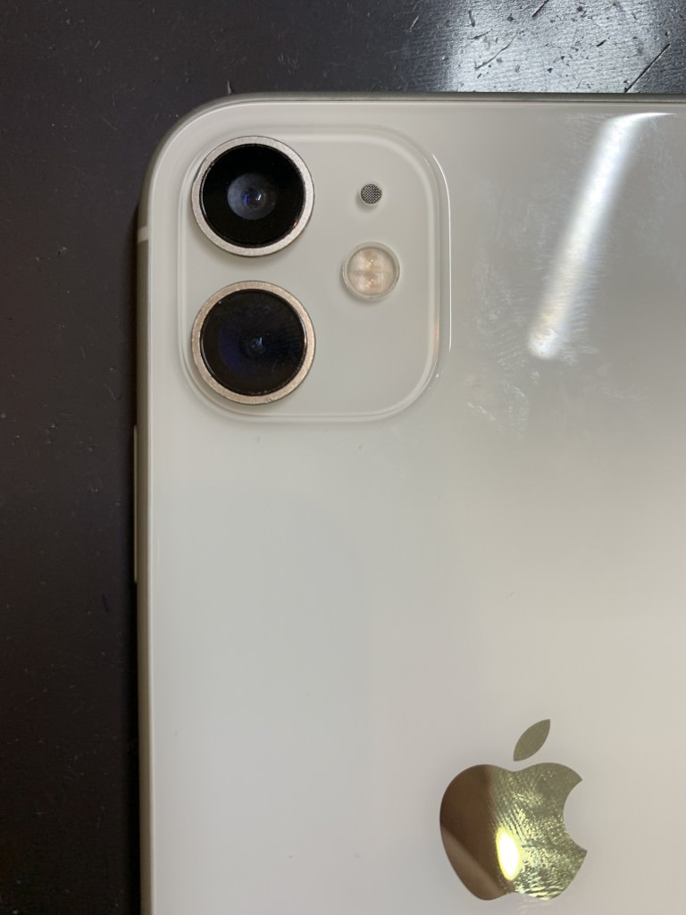 iPhone11バックカメラレンズ交換修理