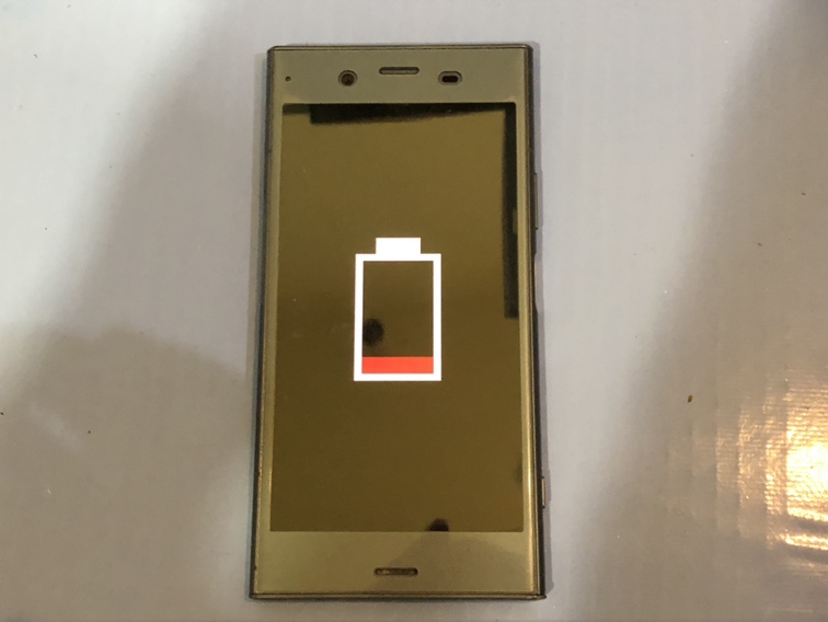 Xperia XZ1の充電口修理