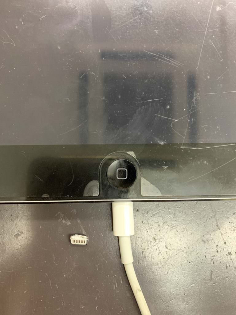 iPadAir ドックコネクター 充電ケーブル折れ