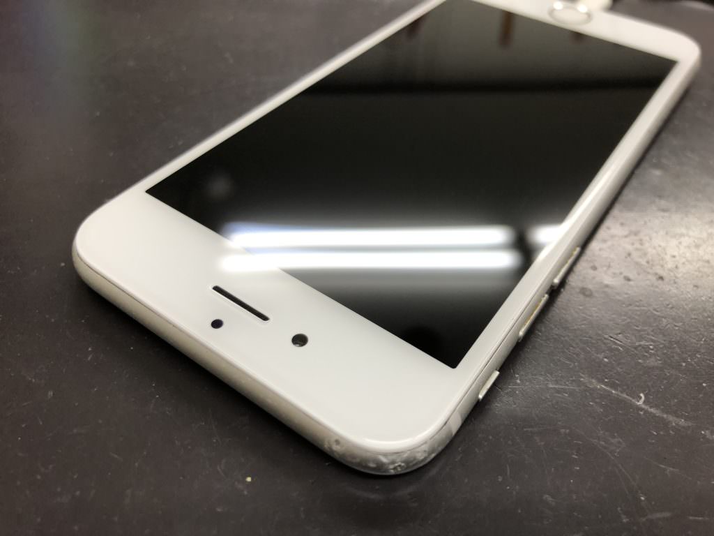 iPhone6画面割れ後1