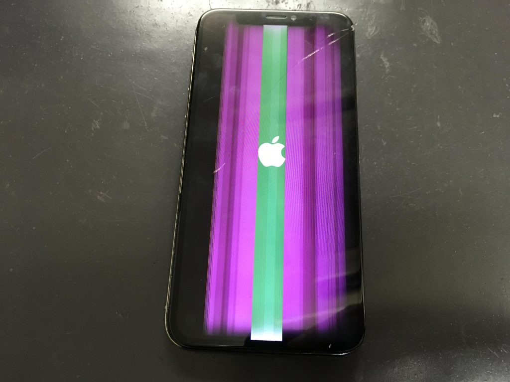 液晶が変色し一部表示が出来なくなってしまったiphonexの画面交換修理です スマホスピタル名古屋栄