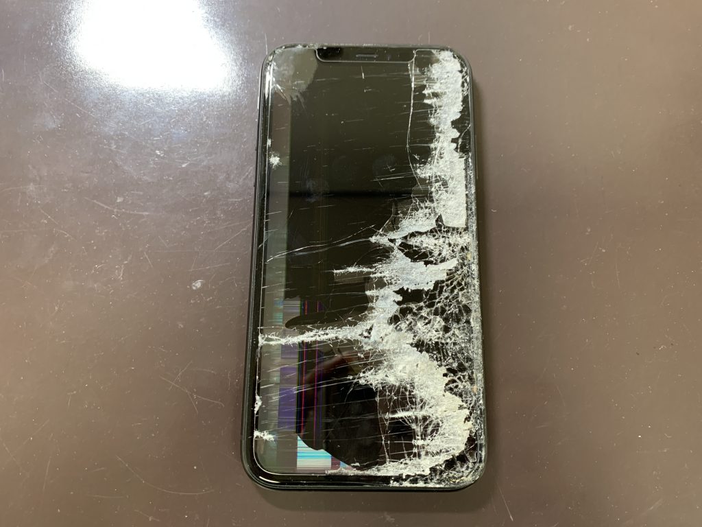 iphone11-screen-replacement-1