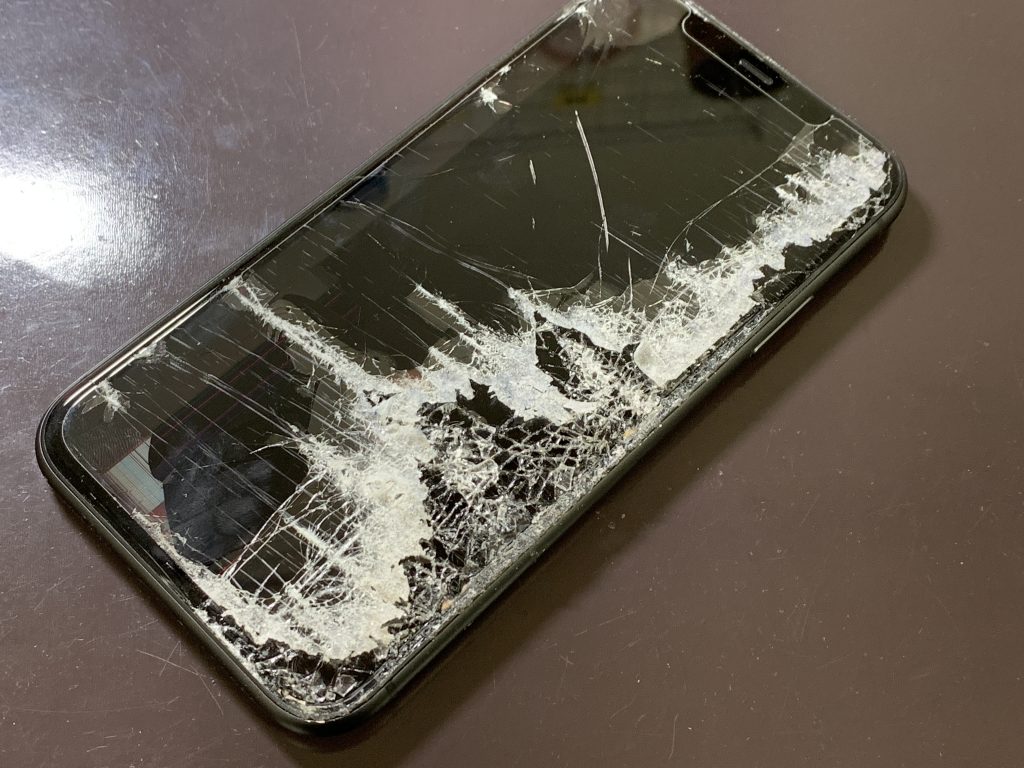 iphone11-screen-replacement-2