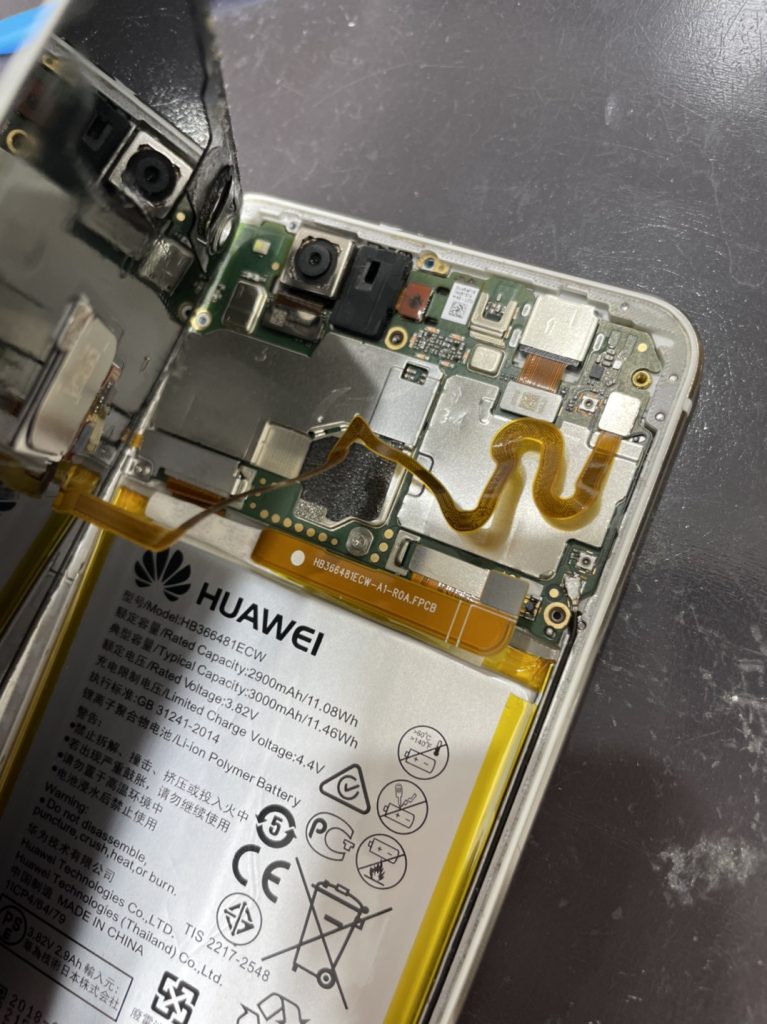 Huaweiスマホ 分解中