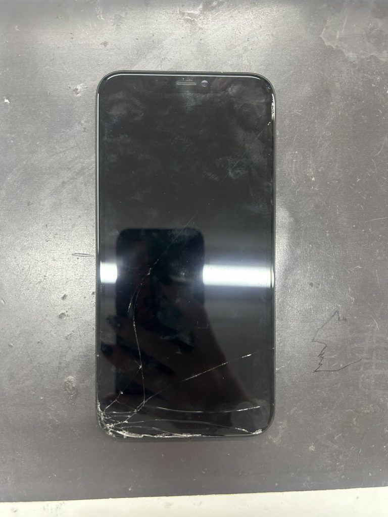 iPhone11　画面交換前