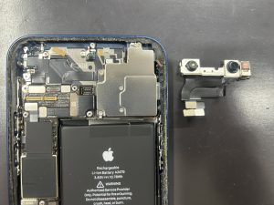 iPhone12　フロントカメラ中