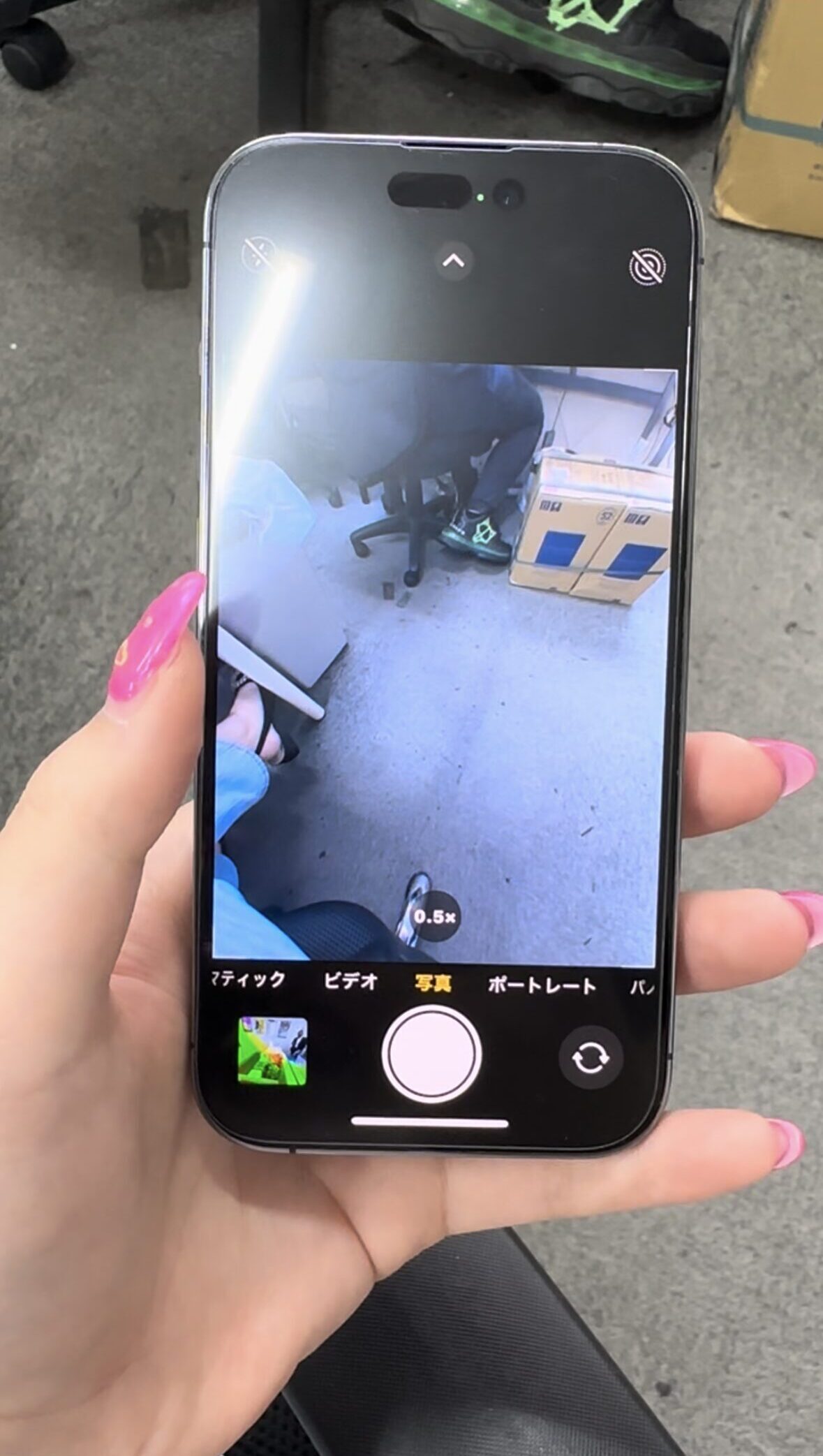 iPhone14Pro】等倍の時だけバックカメラが真っ暗になってしまう…⁉交換