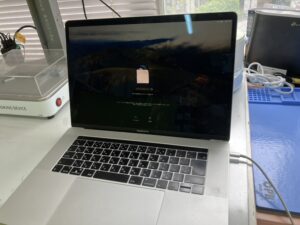 MacBookPro15inch2018　了2