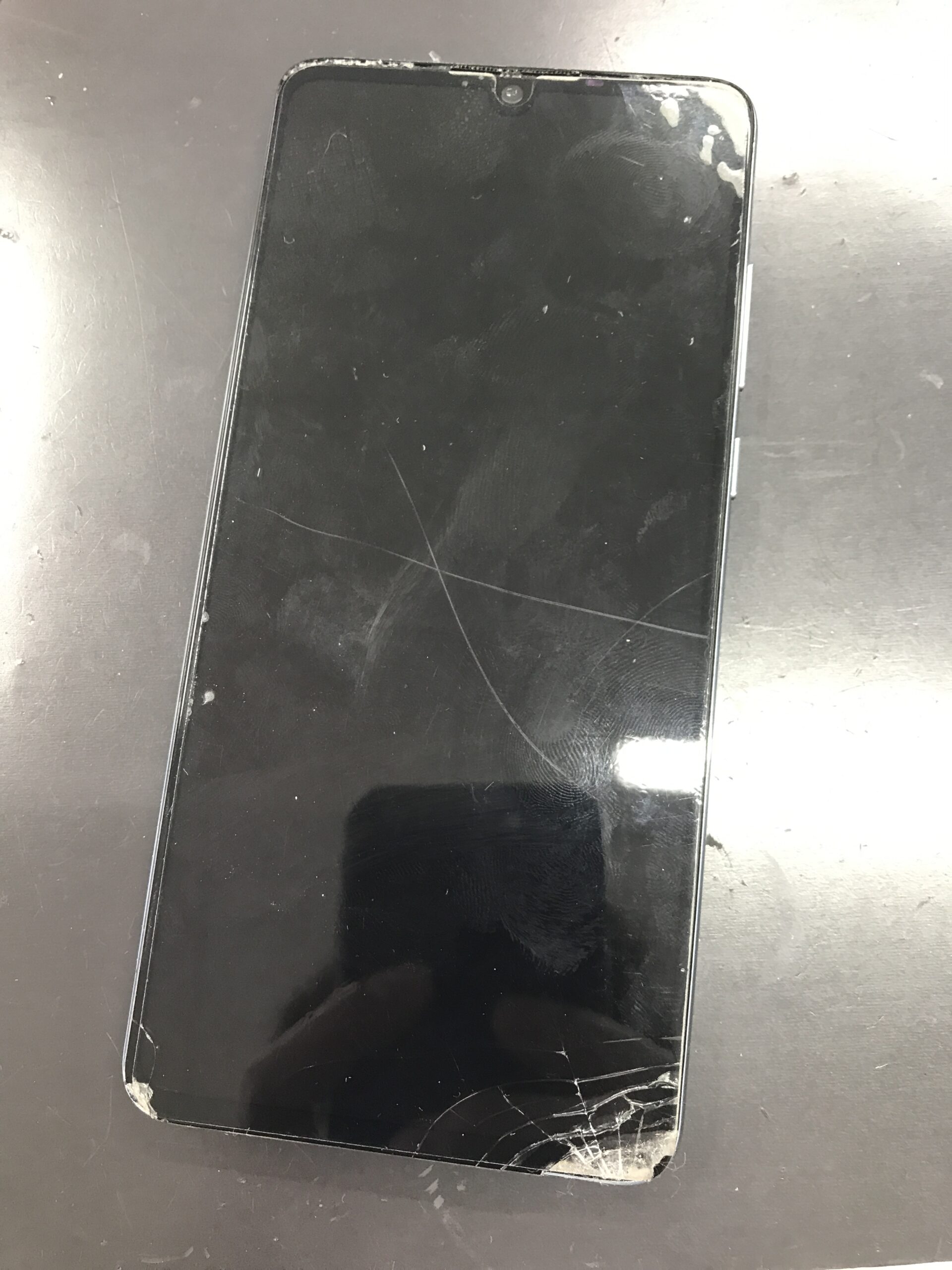 Huawei P30 Pro 割れあり ［HUAWEI-P30-Pro］の画面割れ