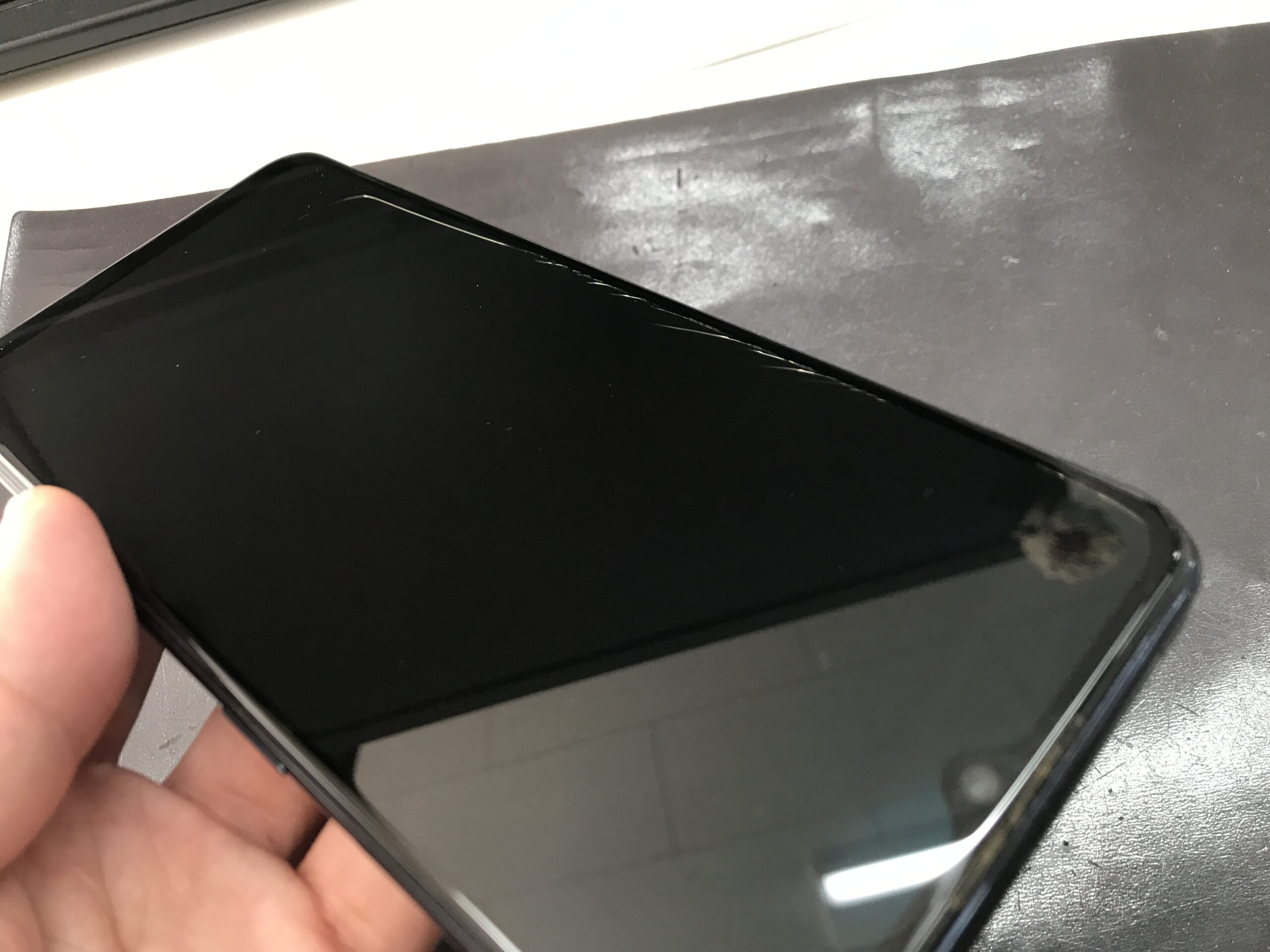 OPPO Reno3A】落としてしまってしまった画面が映らなくなった…OPPOの