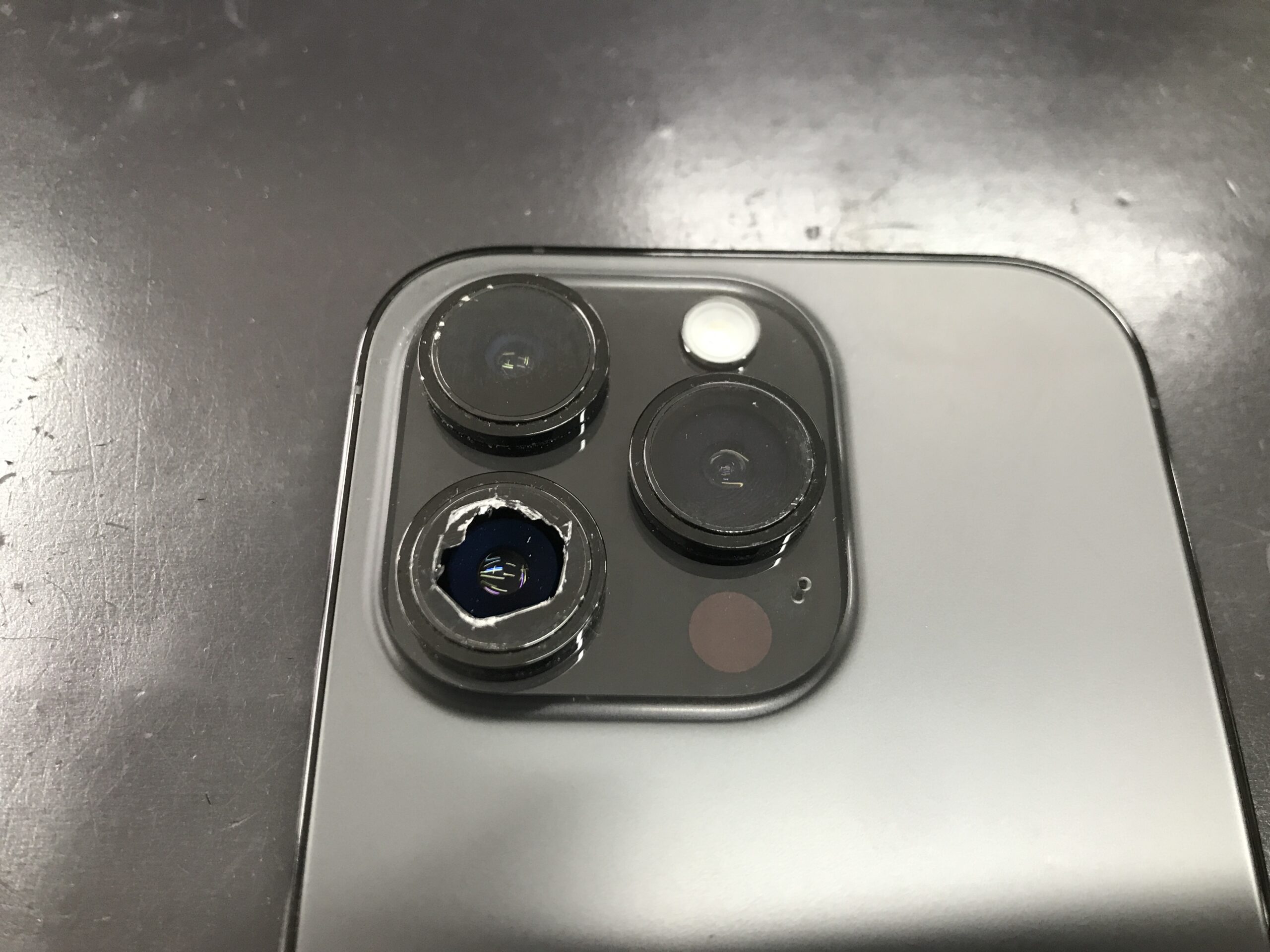 カメラレンズ割れ カメラレンズが割れてしまった…割れないようにする工夫とは