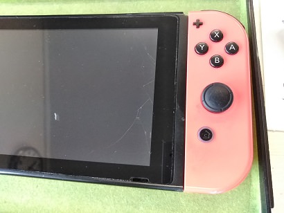 画面が暗いままになったswitch 液晶交換で改善されました スマホスピタル品川高輪口