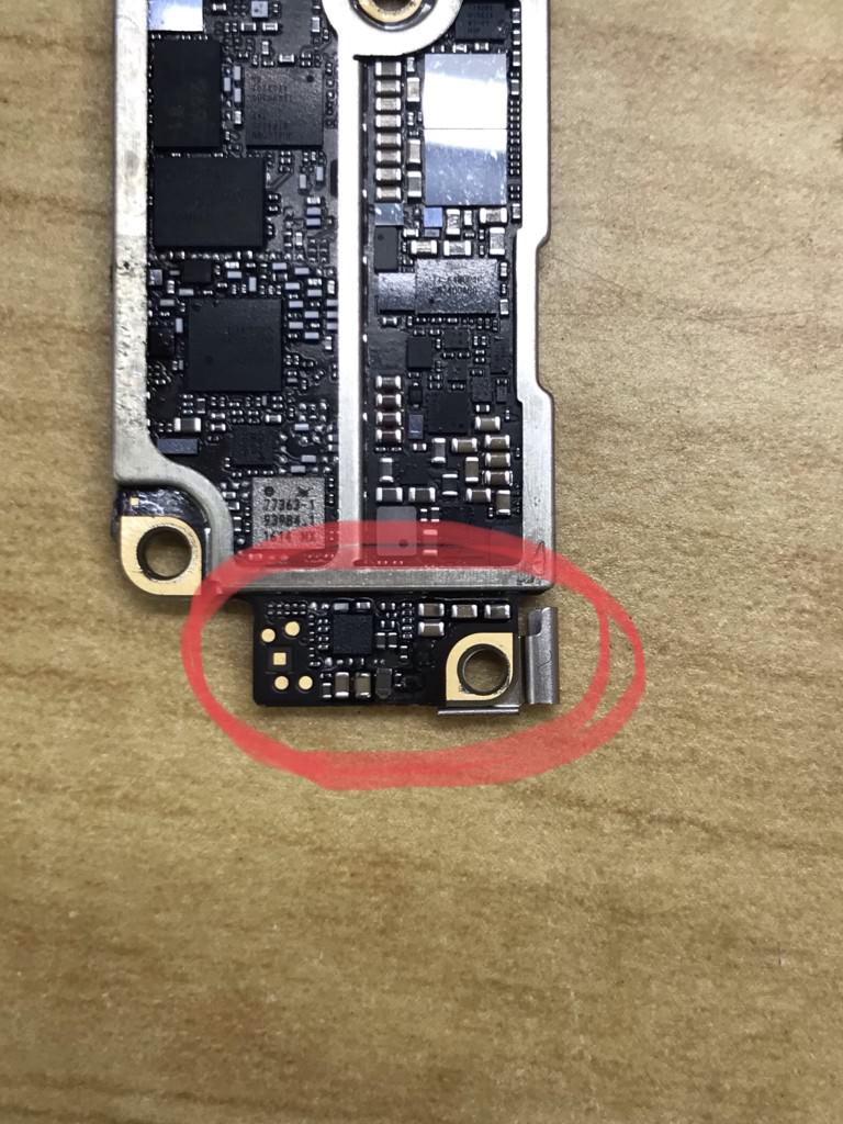 東京都江戸川区より バックライトが点かない Iphone6sの基板修理をしました スマホスピタル秋葉原