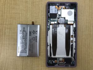 Xperia XZ2 バッテリー交換修理