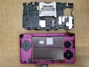 3DS タッチパネル交換修理